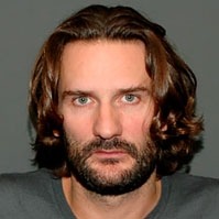 Автор Фредерик Бегбедер Фредерик Бегбедер